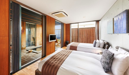 Deluxe Suite with Hot Spring Bath (87sqm)