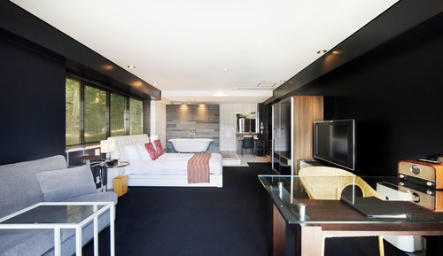 Modern Corner Double Room (43sqm)