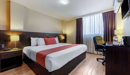 Suite, Multiple Beds, Non Smoking (Efficiency, Upgrade)