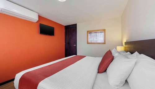 Standard Room, 1 Queen Bed, Non Smoking