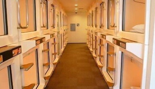 Standard Capsule Room for Male Guests