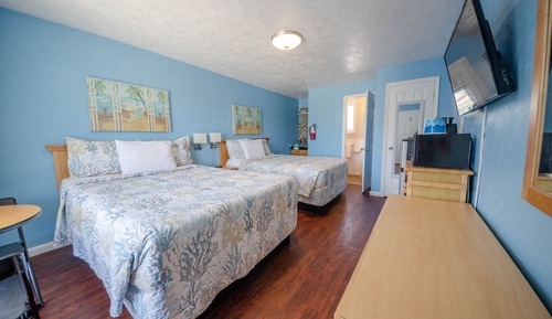 Family Room, Kitchenette
