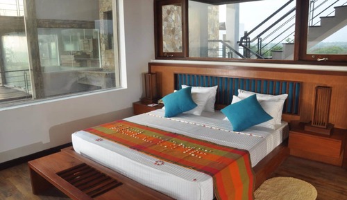 Deluxe Double Room with Balcony and Sea View 