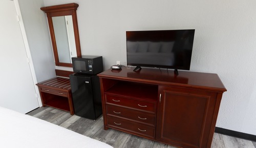 Room, 1 King Bed, Accessible, Non Smoking