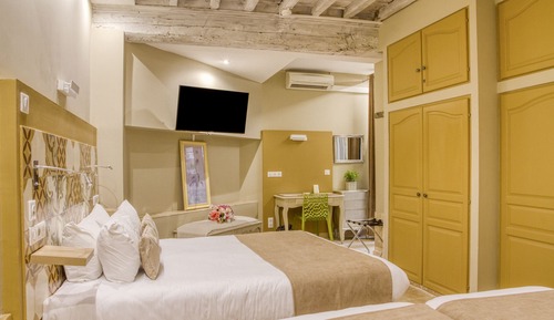 Comfort Quadruple Room