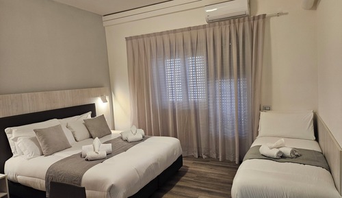 Classic Double or Twin Room, Balcony