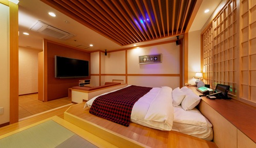 Japanese-Western Style Suite