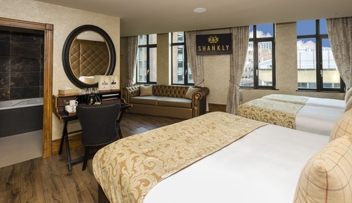 Luxury Room (Sleeps 5)