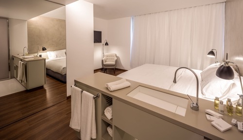 Design Double or Twin Room