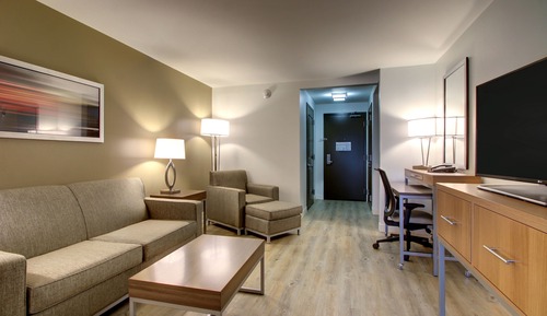Suite, 1 Bedroom (1 King, Living Area)