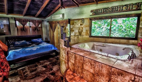 Honeymoon Suite
