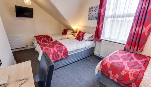 Triple Room