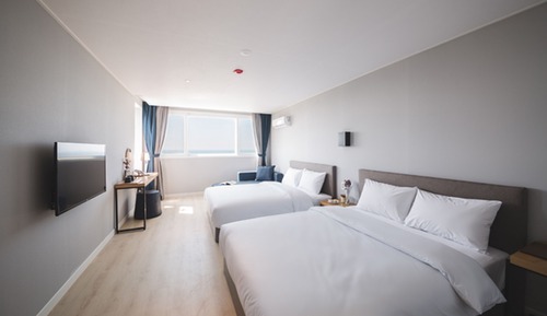 Deluxe Room, 2 Double Beds, Non Smoking, Sea View