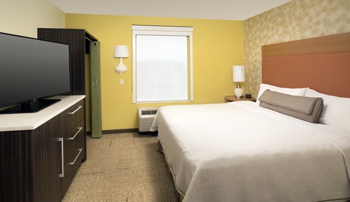 Suite, 1 King Bed, Non Smoking