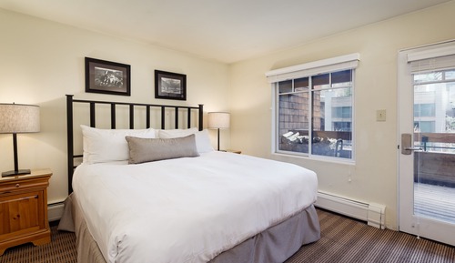 Deluxe Condo, 1 Bedroom, Fireplace (303)