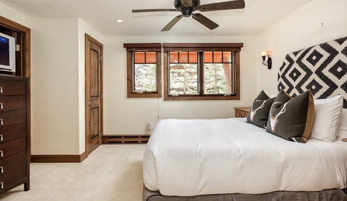 Luxury Condo, 3 Bedrooms, Fireplace, Hill View (6)