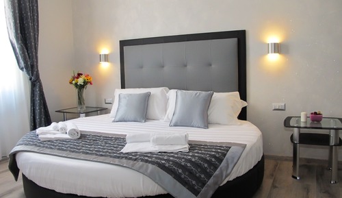 Junior Suite, Jetted Tub
