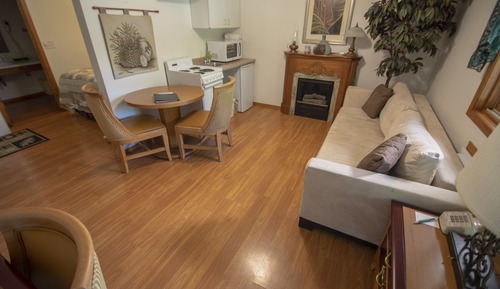 Suite, 1 Queen Bed with Sofa bed, Kitchenette, Ground Floor