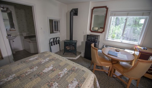Suite, 1 Queen Bed with Sofa bed, Ground Floor