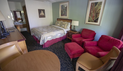 Classic Room, 1 Queen Bed (Second Floor)