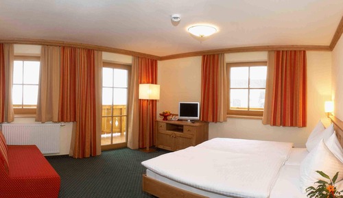 Family Room, Balcony