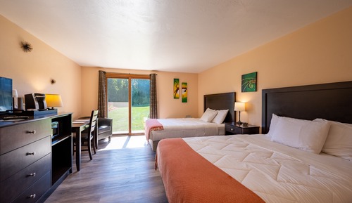 Room, 2 Queen Beds (Back)
