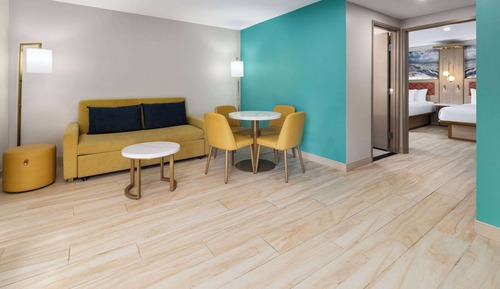 Suite, Multiple Beds, Non Smoking