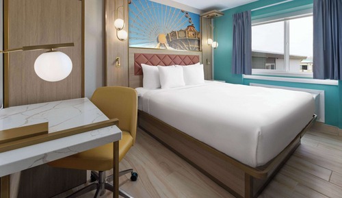 Room, 1 King Bed, Non Smoking