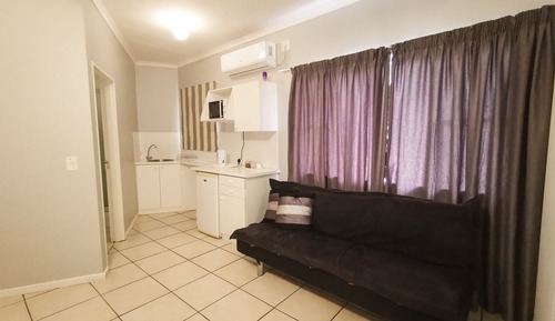 Family Room (1)