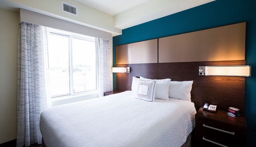 Suite, 1 Bedroom (Mobility/Hearing Accessible, Tub)