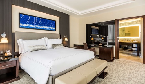 Suite, 1 King Bed