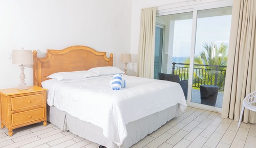 Family Apartment, 3 Bedrooms, Ocean View, Beachfront