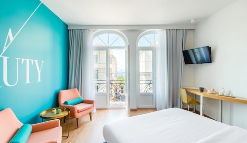 Double Room, Partial Sea View (Large)