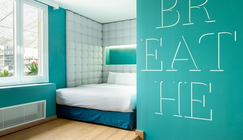 Deluxe Room, 1 Queen Bed