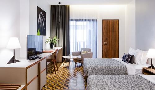 Deluxe Twin Room (1 way pick up)
