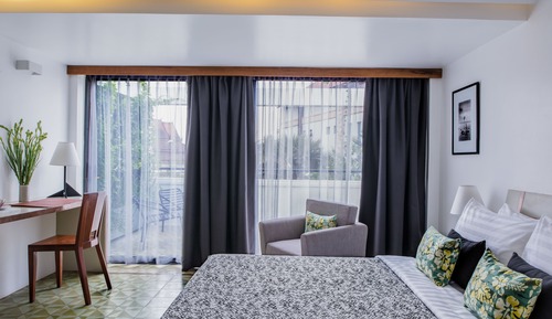Premier Double Room (1 way pick up)
