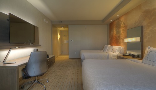 Room, 2 Queen Beds, Non Smoking, Mountain View (Mobility/Hearing Access, Roll-in Shwr)