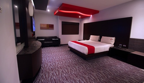 Suite, 1 King Bed