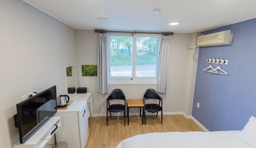 Standard Double Room (Low Floor, No Cooking)