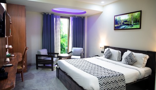 Superior Room, 1 Bedroom, Refrigerator