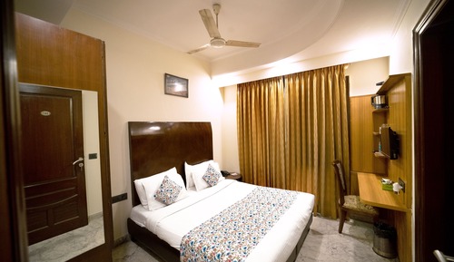 Economy Room, 1 Bedroom, Smoking, Private Bathroom