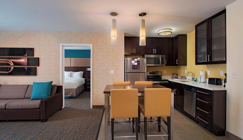 Suite, 1 Bedroom (Mobility/Hearing Accessible, Tub)
