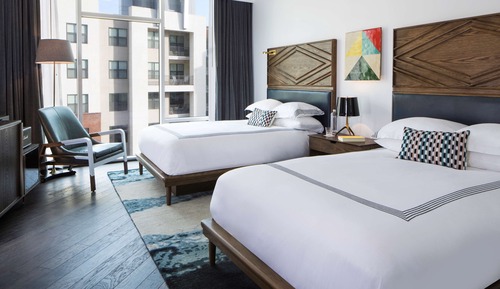 Room, 2 Queen Beds (Neighborhood View)