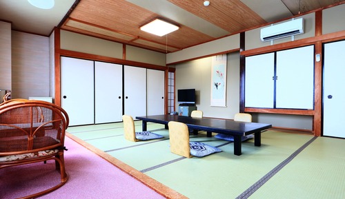 [Non-smoking] Japanese-style room with view of Toba Bay in the main building
