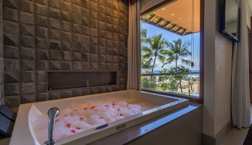 Suíte Delux Frente Mar com Banheira de Hidromassagem