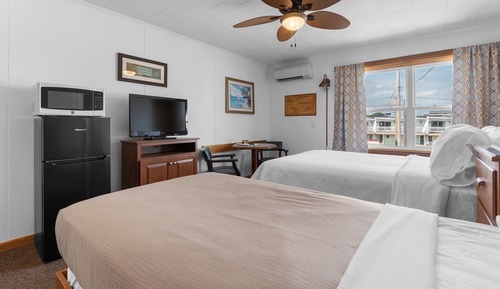 Sleeping Unit, 1 Double and 1 Single Bed