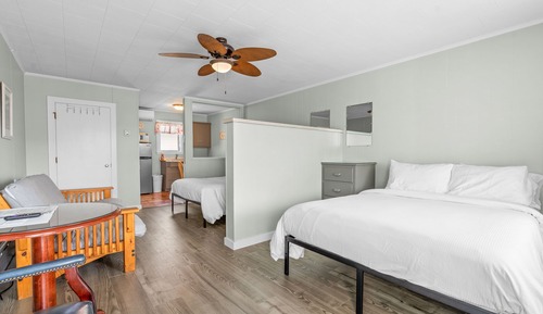 Room, 2 Queen Beds, Kitchenette