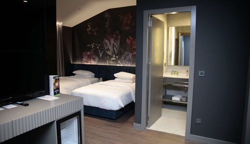 Twin Room (Guest)