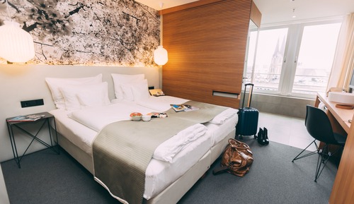 Room, 1 Queen Bed, City View