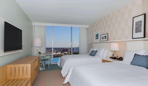 Deluxe Room, 2 Queen Beds (Intercostal View)